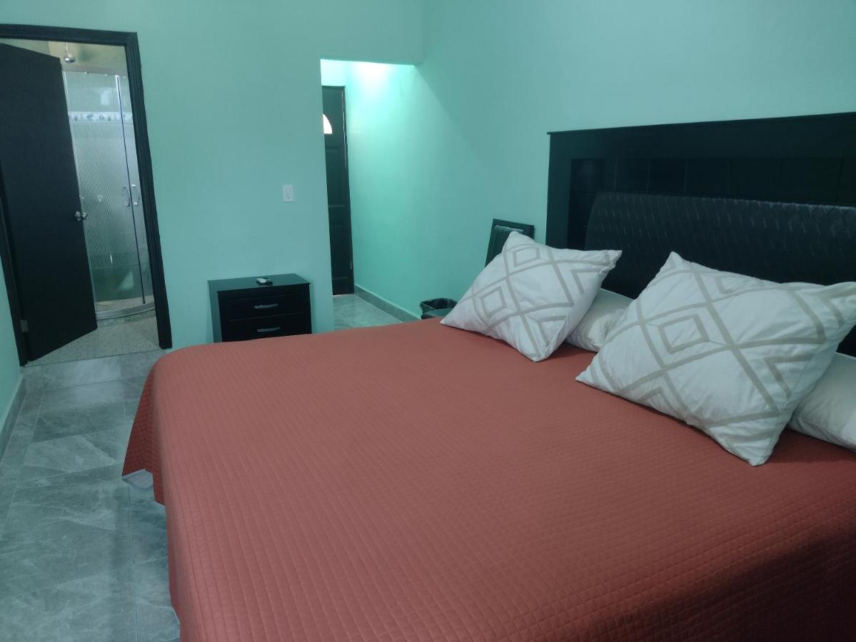 Hotel Prado'S Puerto San Carlos Экстерьер фото