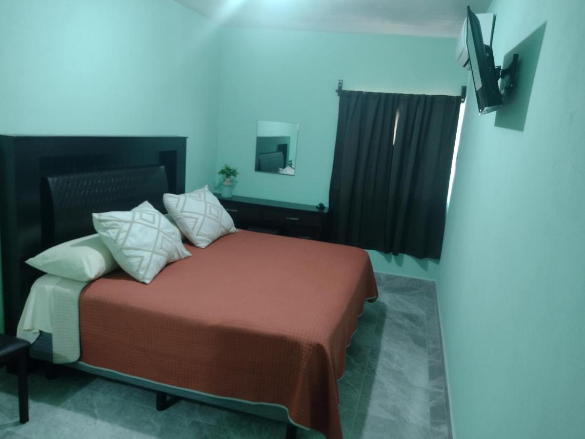 Hotel Prado'S Puerto San Carlos Экстерьер фото