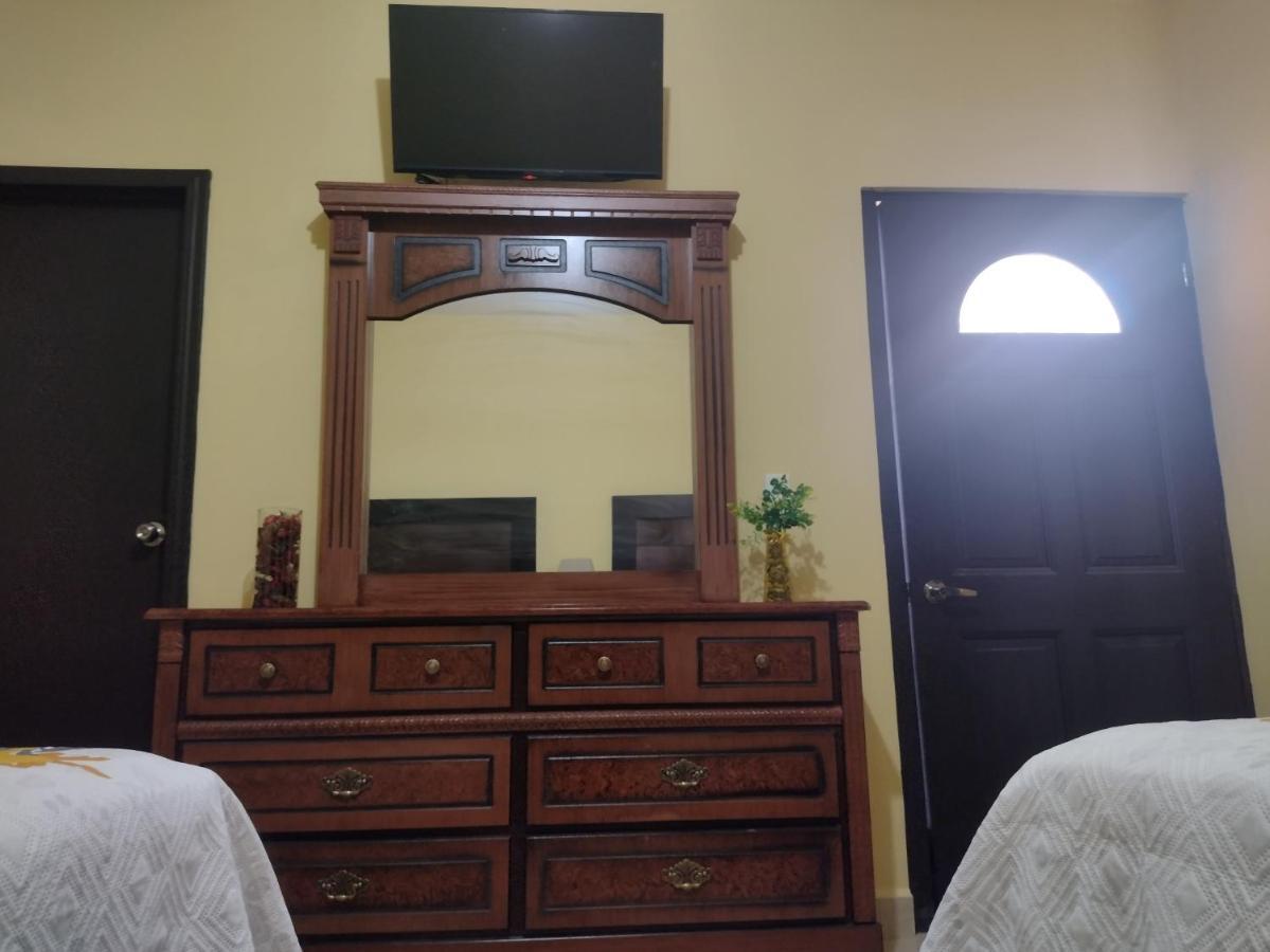 Hotel Prado'S Puerto San Carlos Экстерьер фото