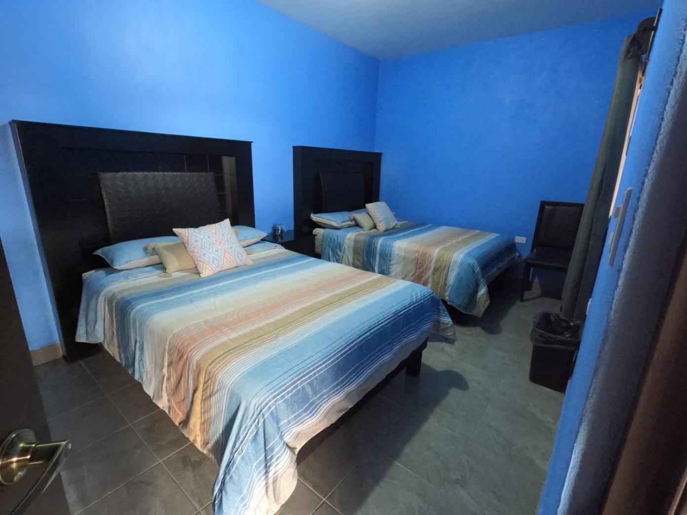Hotel Prado'S Puerto San Carlos Экстерьер фото